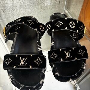 Louis Vuitton Black and White Sandals with Iconic Design